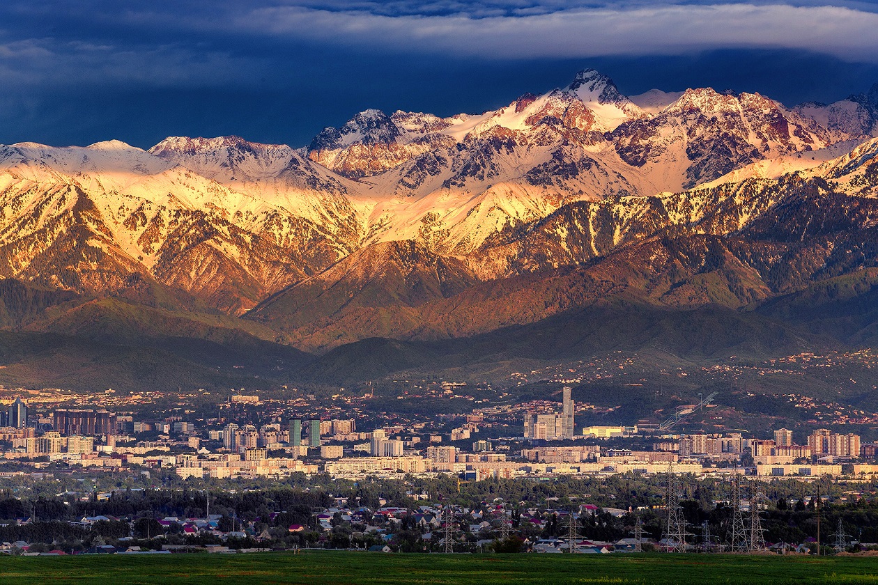 Almaty city, photo by Deonisiy Mit'